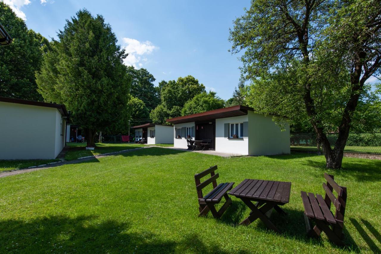 Osrodek Wypoczynkowy Dolomity Hotel Jedwabno Екстериор снимка